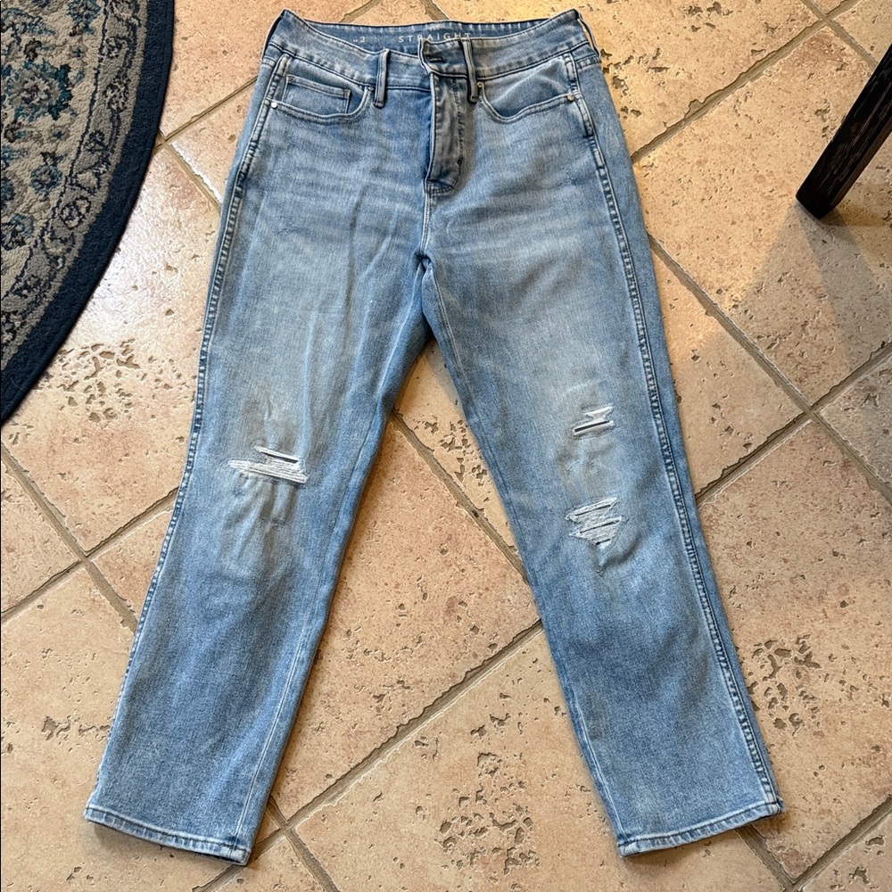 WHBM The Straight Crop Jean size 2 reg length. High-Rise